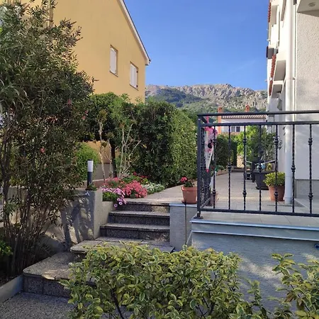 Kraljic Apartment *